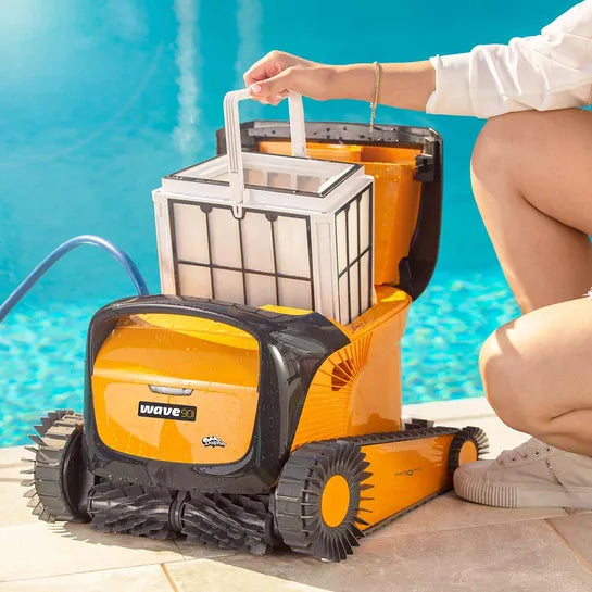 Dolphin Wave 90i Poolroboter für Hotel-, Gewerbe- & öffentliche Pools bis 20m länge